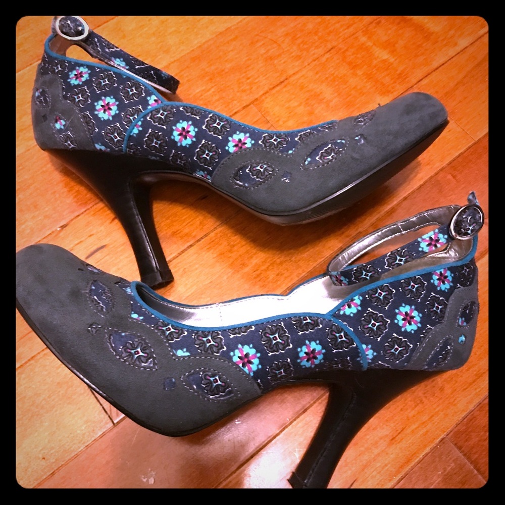 Ruby Shoo blue heel, matching clutch